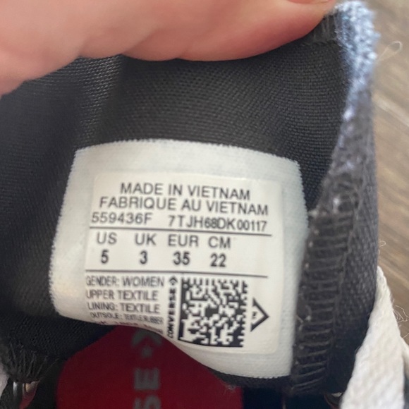 Converse High-Tops Size 5 - Picture 5 of 5